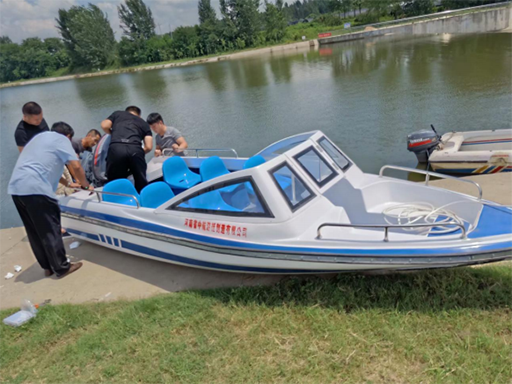 ZH468 敞口快艇